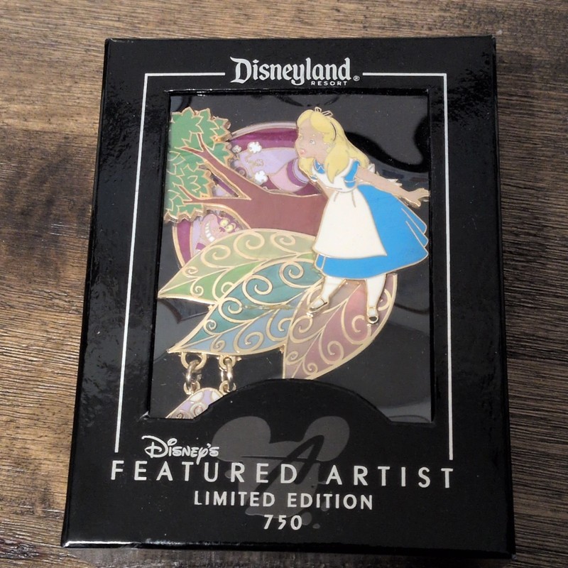 Disneyland Resort Limited Edition 750 Dangle Alice in Wonderland Single Pin 2006