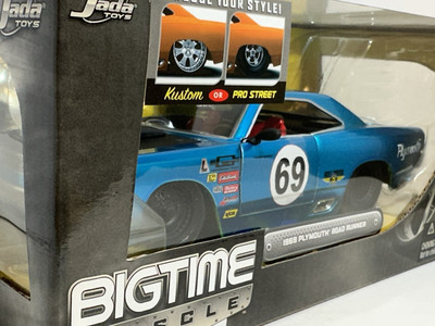 JADA BTM 1969 PLYMOUTH ROAD RUNNER BLUE 1:24 DIECAST MODEL W