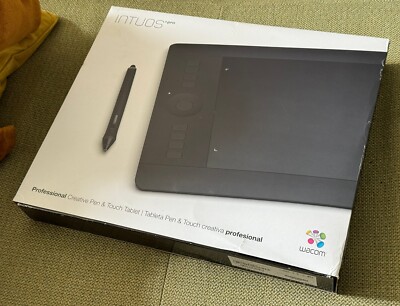Wacom Intuos Pro Medium PTH-651 Grafiktablett Neuwertig Originalverpackt