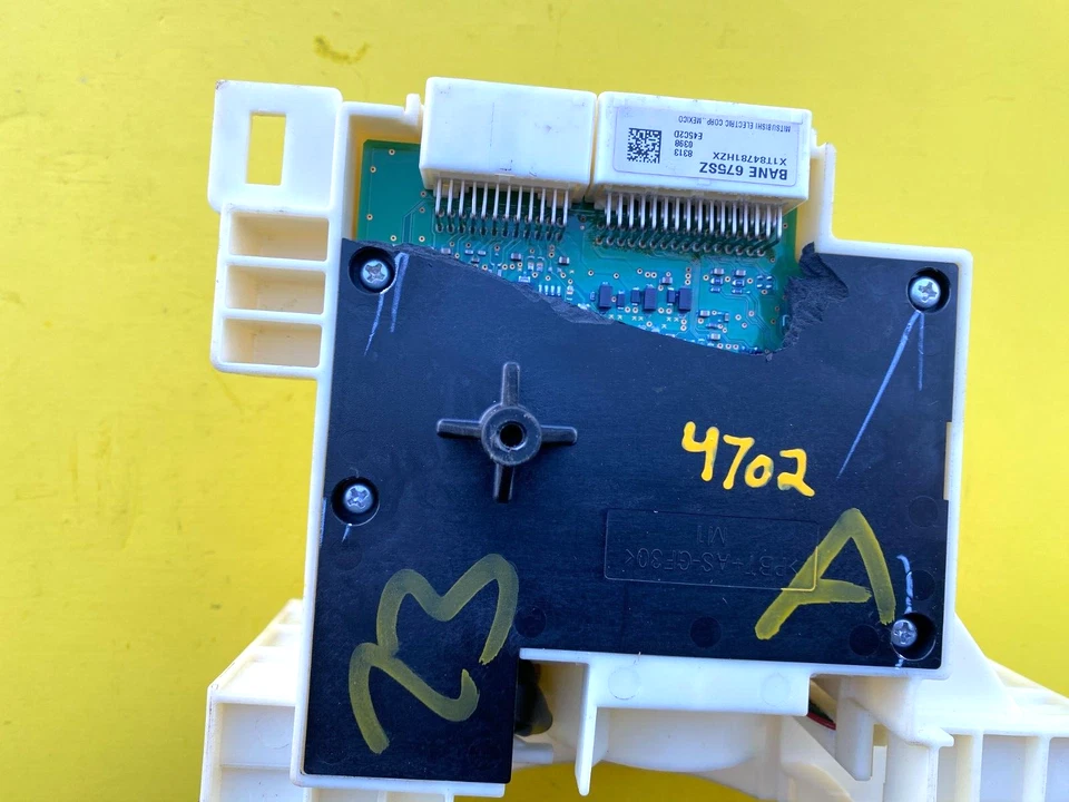 2017-2018 MAZDA 3 STEERING COLUMN COMBO HOUSING SWITCH BRACKET OEM WAZSKE13301 - Image 4 of 4