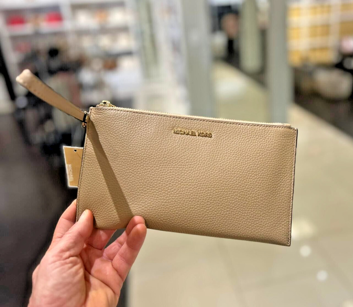 Michael Kors Jet Set Large Women Leather Top Zip Clutch Wristlet Wallet  (Camel)