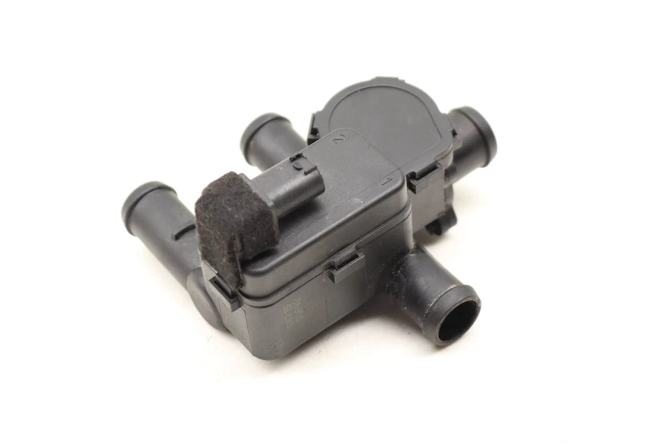 Mercedes-Benz CL63 AMG 2008-2014 - Válvula de control de calefacción 2308300084 Foto 2 de 4