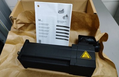 Lenze MCS06I41LRS0B0 Servomotor 0,64kW 1,5Nm 4050rpm Resolver NEU OVP 6 Stück