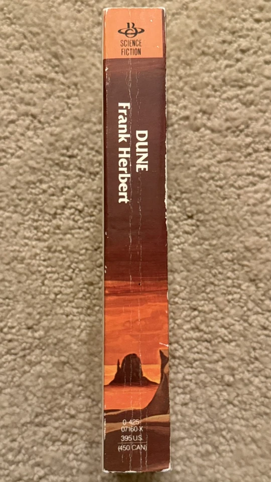DUNE BY FRANK HERBERT 1984 BERKLEY VINTAGE SCI-FI PAPERBACK 31ST PRINTING - Imagem 3 de 4