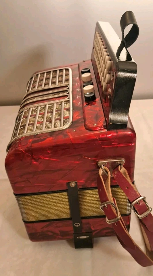 Accordion Hohner Corona III R B ES AS 3 Choir Re-Tuned!!! - Image 2 of 4