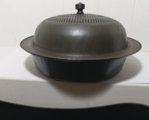 Vintage Metal Pie Cobbler Pan Lid Topper Cover W/ Holes - Picture 10 of 10