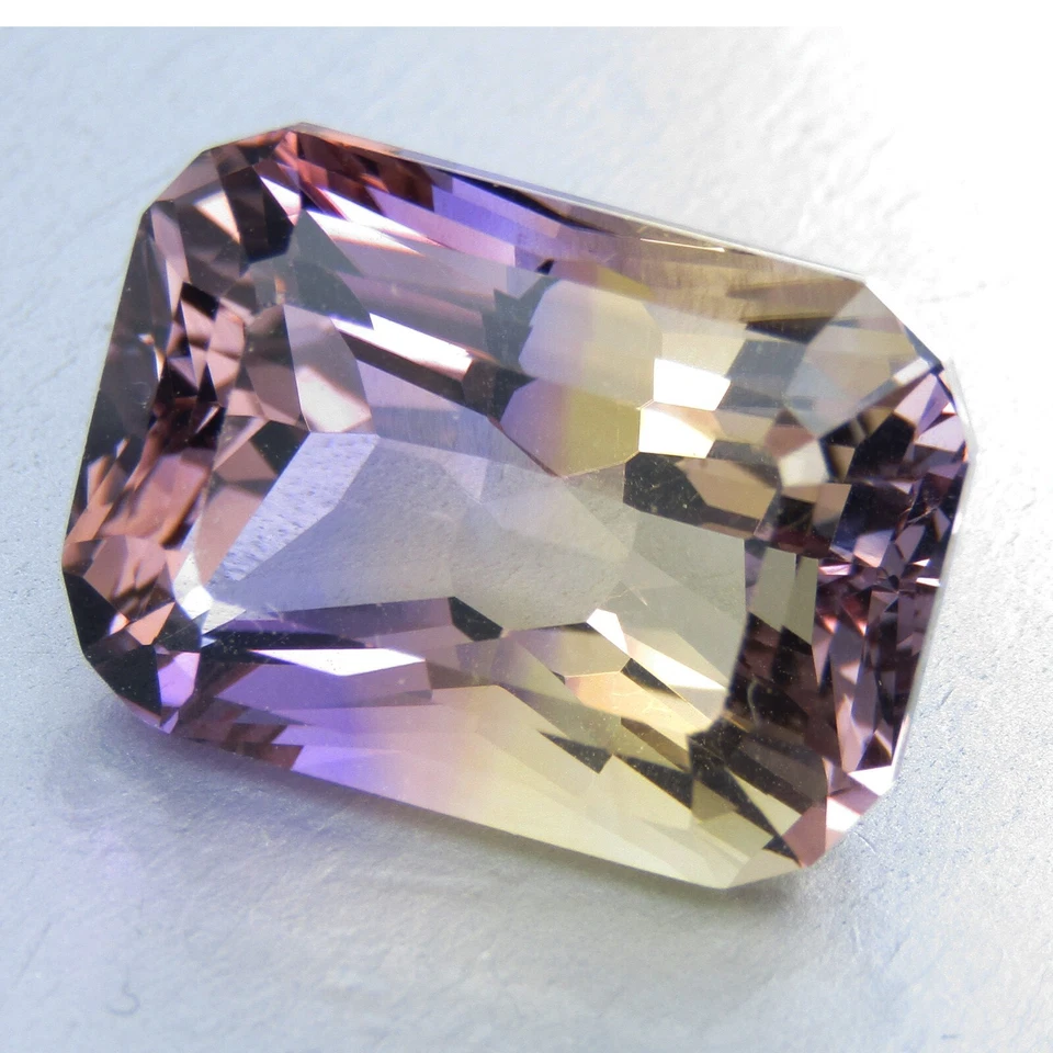 Piedra preciosa suelta de corte radiante de moda ametrino natural hipnotizante de 16,10 quilates Foto 4 de 4