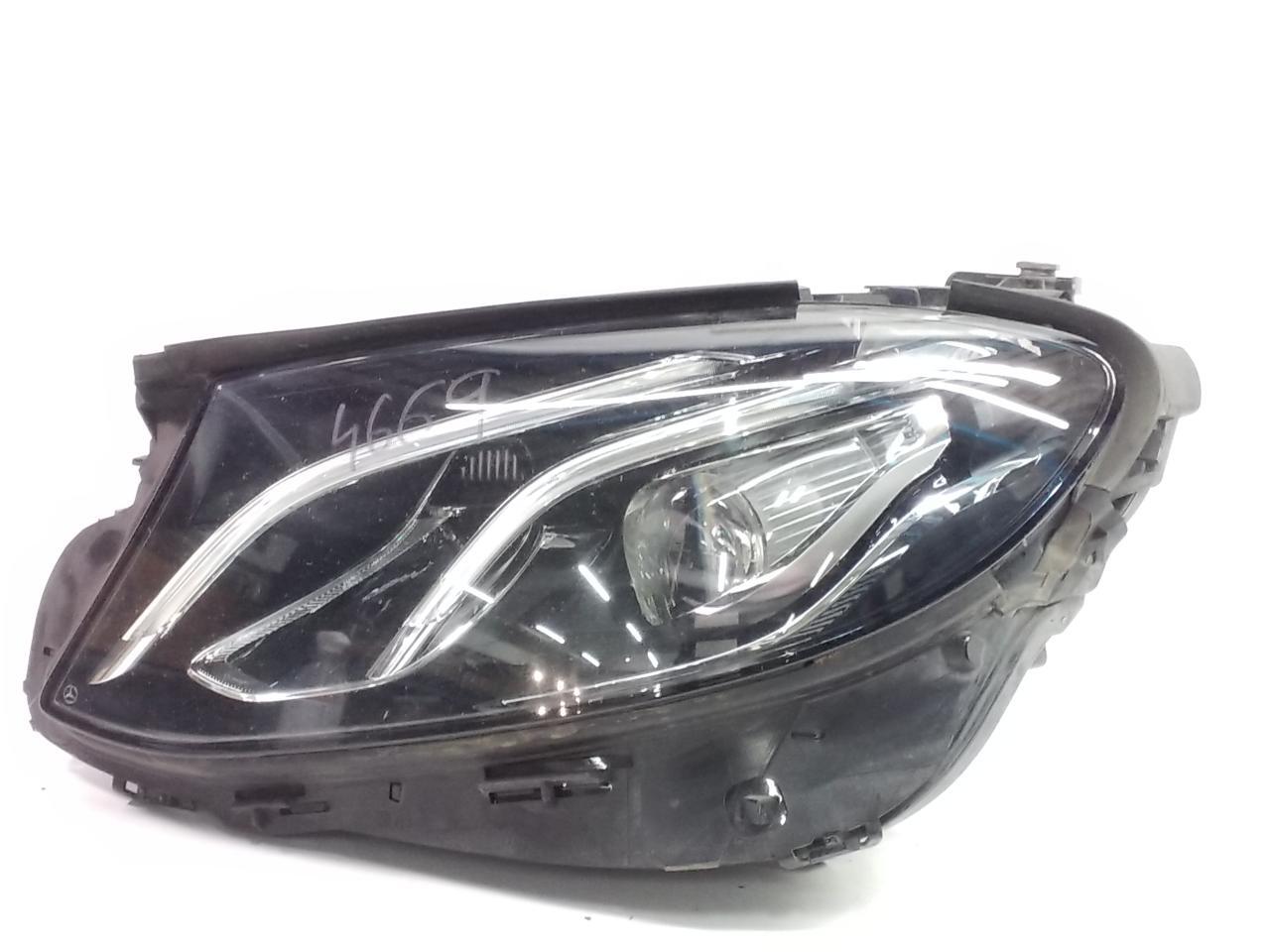 MERCEDES BENZ W213 E klasse LED Scheinwerfer links A2139068708 