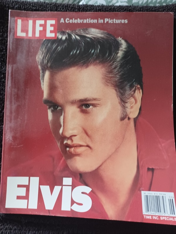 Life Magazine, Elvis Presley, A Celebration in Pictures (2000)