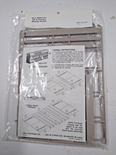 WALTHERS 933-3137 Cornerstone Grade Crossing Kit Sealed NOS Sealed