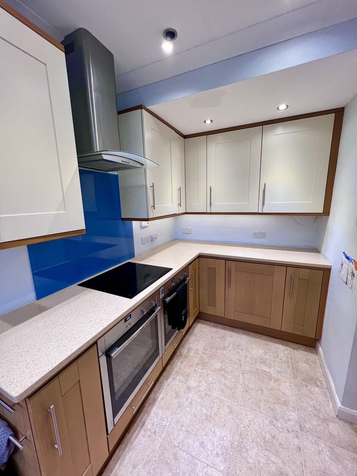 Shaker Style Solid Oak Kitchen Units Including 30mm Quartz Worktop eBay