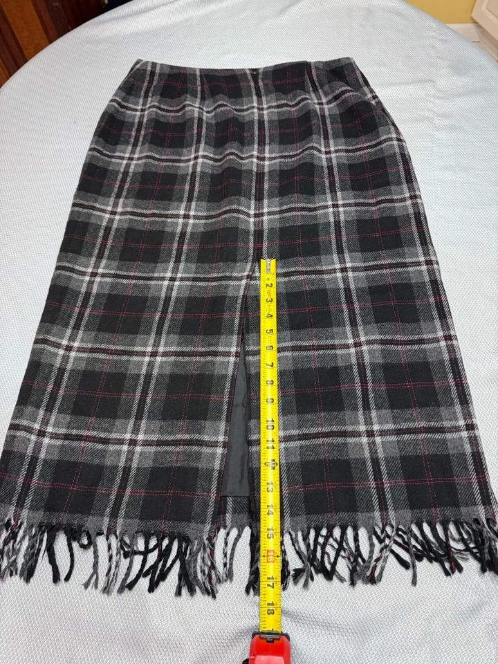 Vintage Skirt 14 Black Red Plaid Full Length Fringe Wool Blend Academia Y2K - Image 3 of 4