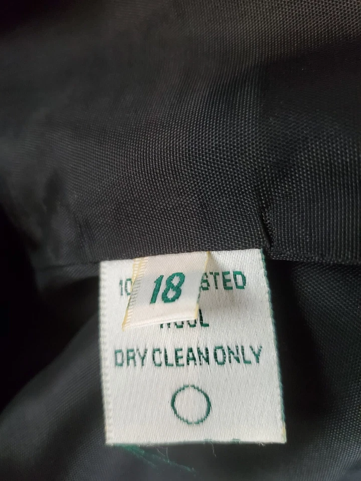 Vtg Austin Reed Plaid Woman's Blazer Jacket Size 18 Worsted Wool Made In USA - Image 3 of 4