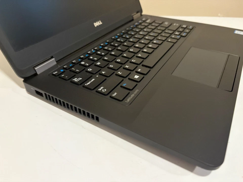 Dell Latitude E5470 i5 6ta generación/8 gigas-------------Piezas Foto 3 de 4