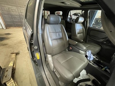 Passenger Front Seat Bucket With  Leather Fits 01-04 SEQUOIA 10328107
