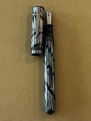 Arnold Fountain Pen w/ Iridium Tip Gold Plated Nib Rare Marbled Case
