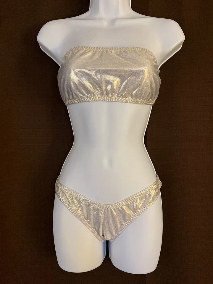 Bikini hecho a mano S/M con top bandeau e inferior descarado metálico dorado Ravewear Foto 2 de 4