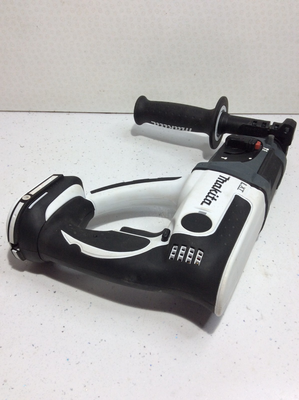 MAKITA DHR202 18v LXT Cordless SDS Rotary Hammer Drill (2022.9)+6.0Ah