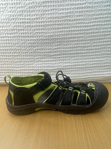Keen Newport H2 Waterproof Sandals Youth Size 6 Black Green Hiking Sandals - Picture 8 of 10