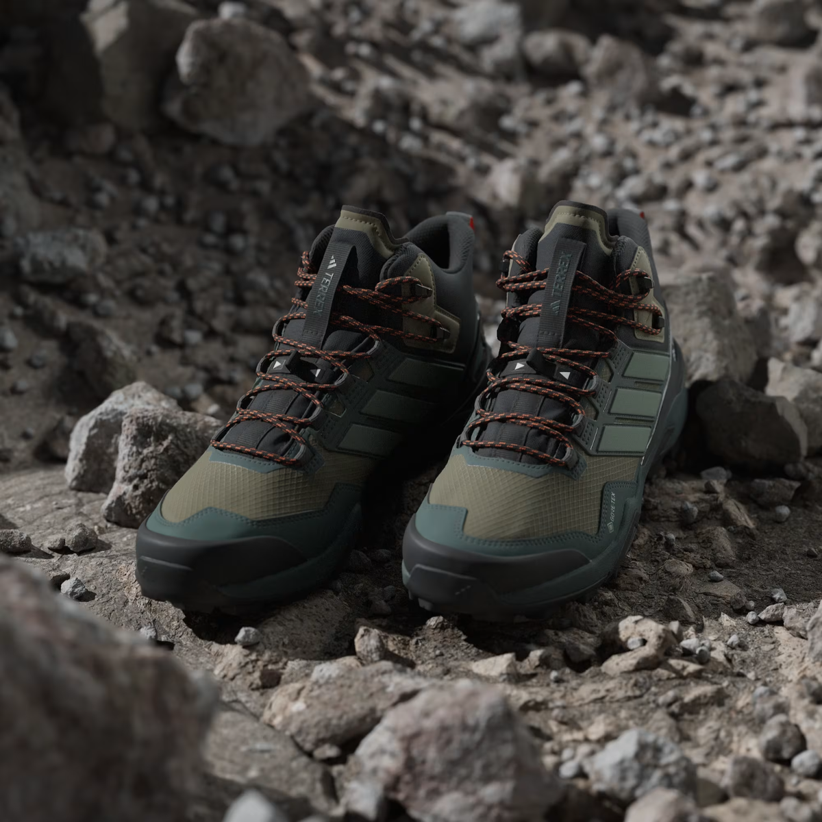 アーモンド adidas Terrex Skychaser AX5 Mid GORE-TEX Hiking Boots