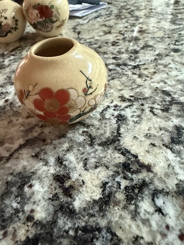 Vintage Japanese Small Miniature Satsuma Vase Earthenware Flower Vase Set Of 4 - Picture 4 of 5
