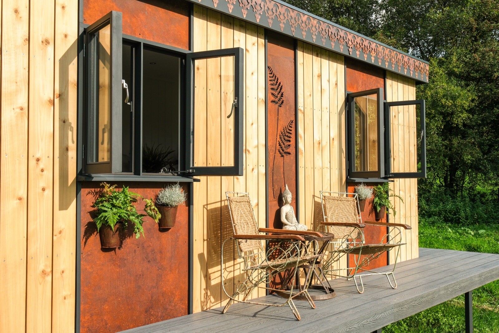 Insulated Garden Room on Wheels/Office/Studio/Treatment/Shepherds Hut/Tiny Home. eBay