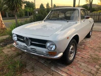 Black And White Garage 1973 Alfa Romeo Gt 1600 Junior Rhd