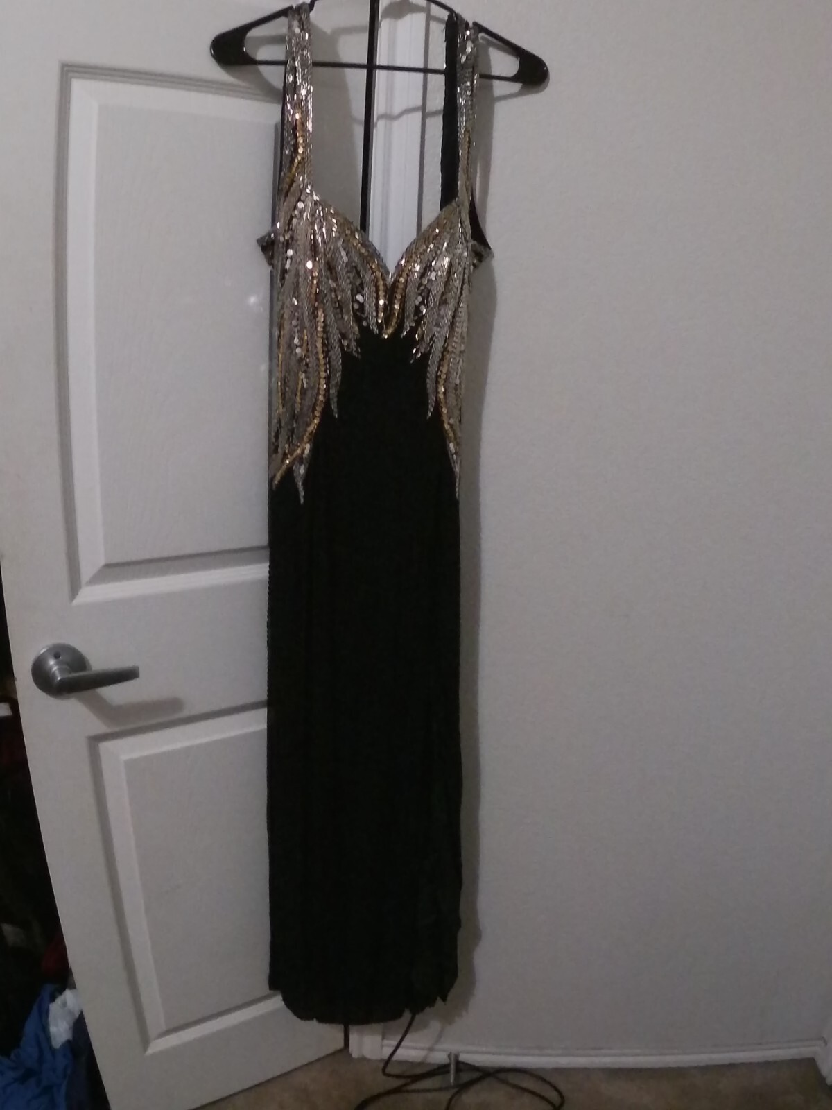 Picture 1 of 5