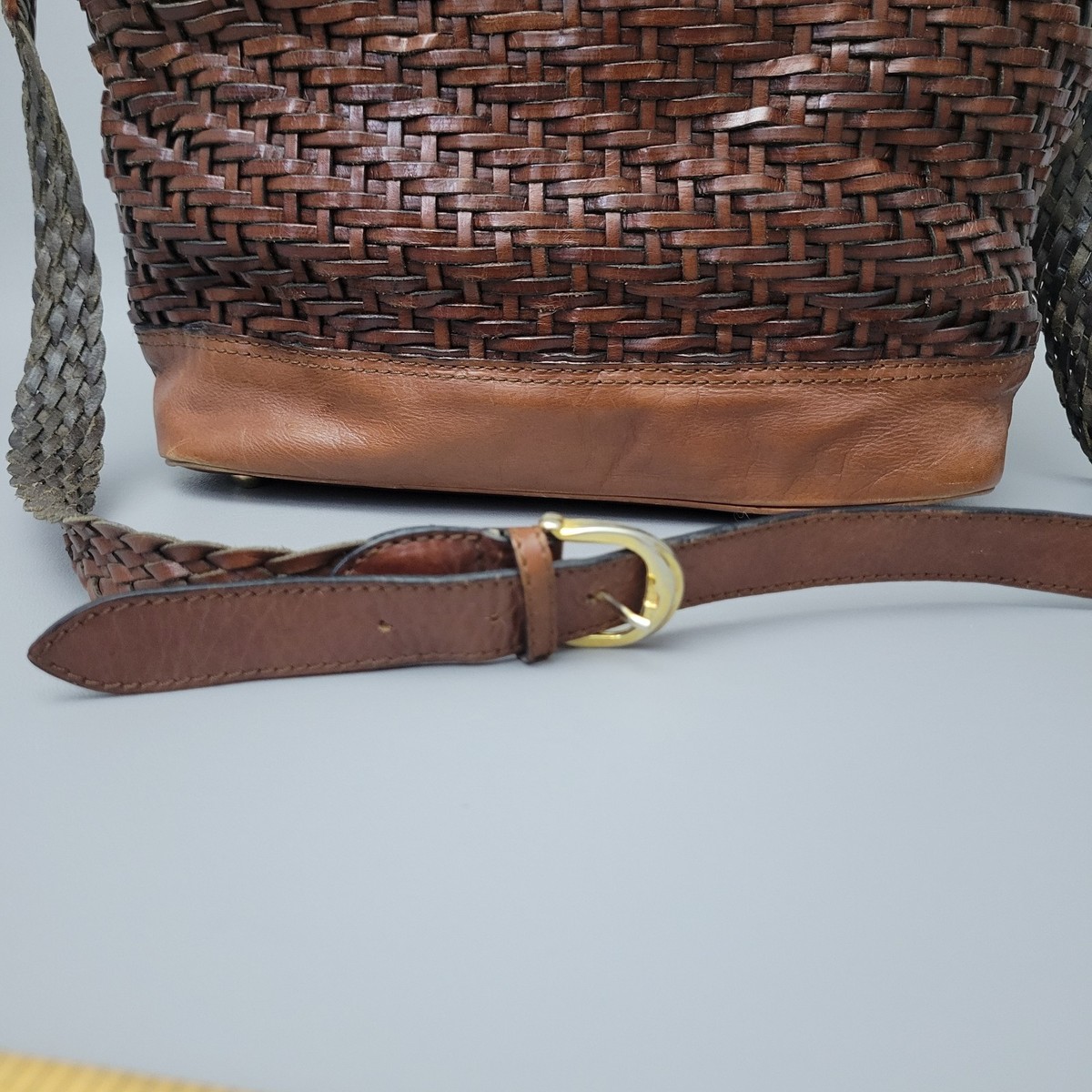 Vintage Woven Etienne Aigner Brown Leather Shoulder Purse  display picture 3