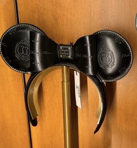 Club 33 Dooney | eBay display picture 2