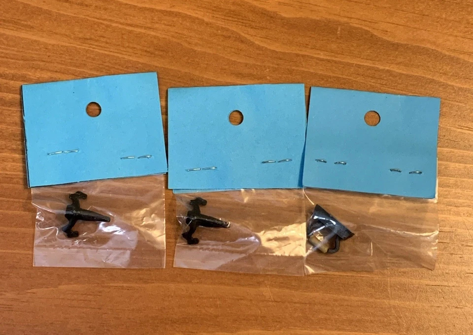 Island Crafts Miniaturas Hierro Fundido 1:12 Hierro de Mano y 2 Soportes para Placa/Imagen Nuevo de Lote Antiguo Foto 4 de 4