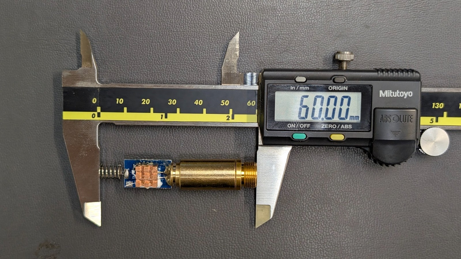 Z80 - Real Yellow Laser Module - 569nm - 12mm x 60mm - 3 - 4.2V - Low Divergence