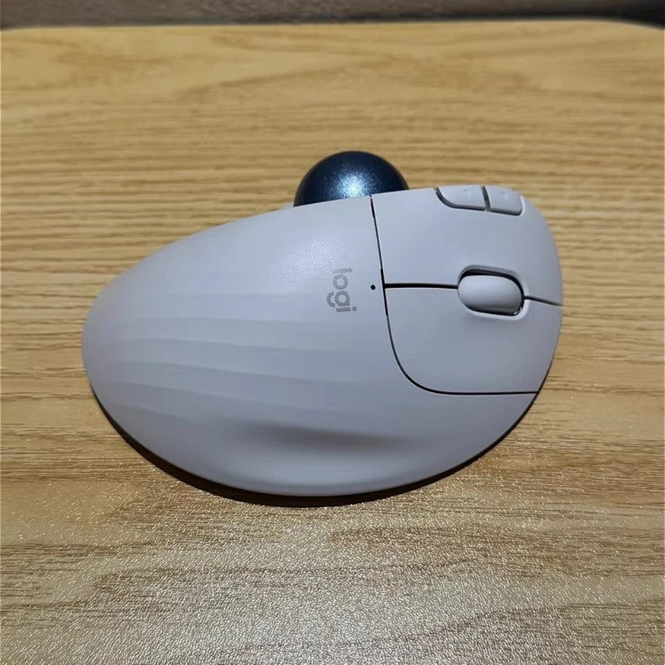 Logitech Ergo M575 Trackball - Comfort Thumb Control for Office & Home White - Image 3 of 4