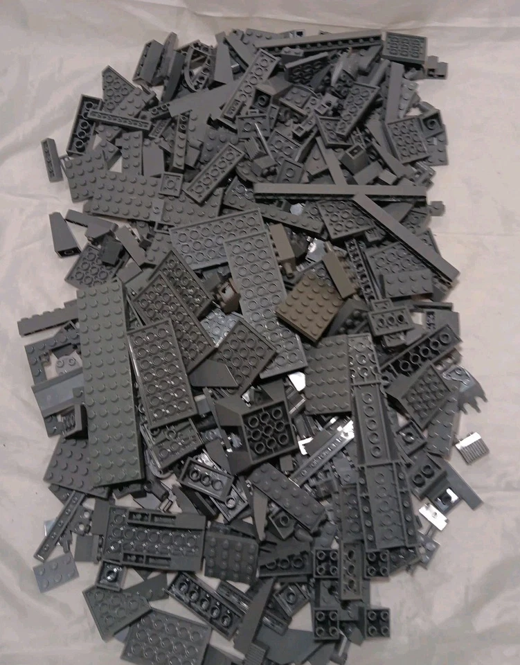 1 Lbs 64oz Bag Of Dark Gray Legos, Mixed Sizes And Shapes. - Image 2 of 4