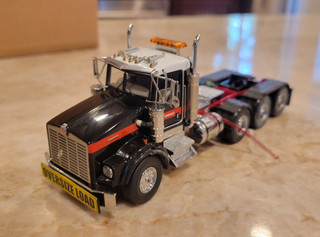 Sword 1:50 Kenworth T800W Mammoet (truck only)