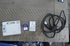 Konica Minolta Dimage Xg 3.2MP Digital Camera Silver Tested and Works Great