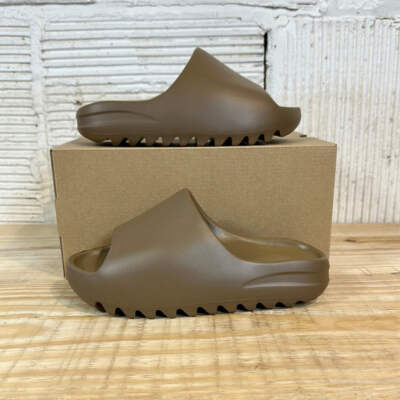 adidas Yeezy Slide 'Core' Men's Size Deadstock Sandals G55492