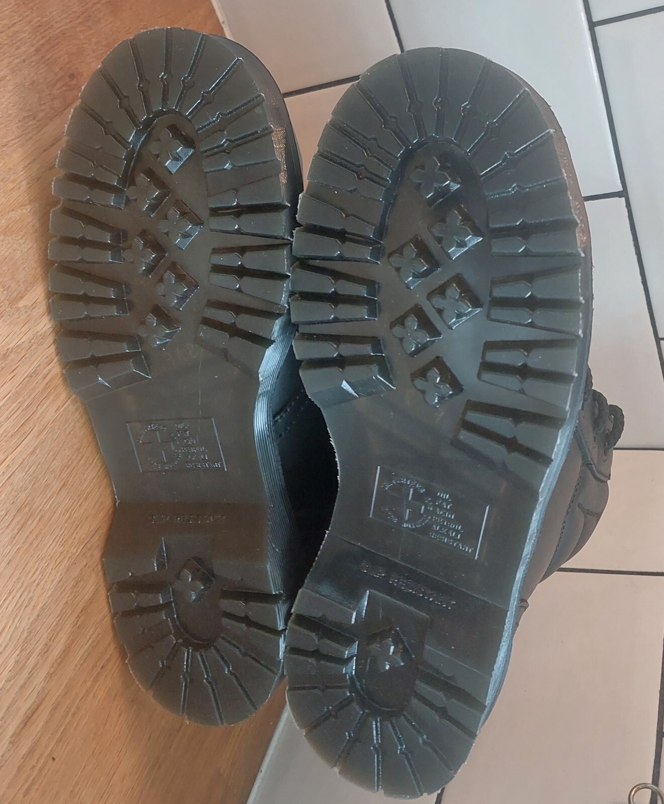 Dr. Martens Docs 7B09 SSF Icon Size 7 Black Industrial Safety Toe Cap