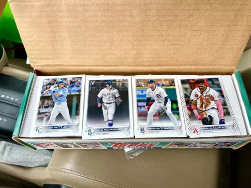 2022 Topps Baseball Complete Factory Set Walmart Edition Parallel Gold Star
