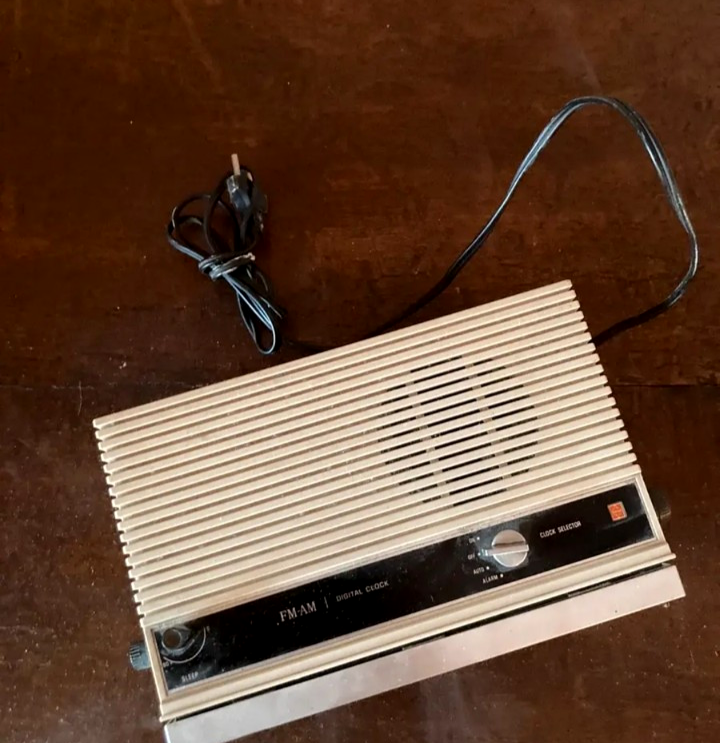 Panasonic Flip Alarm Clock FM AM Radio RC-7021 Tested WORKING