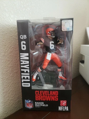 IMPORTS DRAGON NFL SERIES 1 CLEVELAND BROWNS BAKER MAYFIELD FIGURE (IN STOCK)