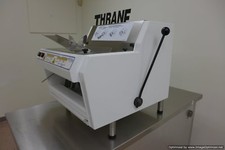 Oliver 732-N Front Load Countertop Bakery Bakers Bread Slicer Bagger, NEW Blades