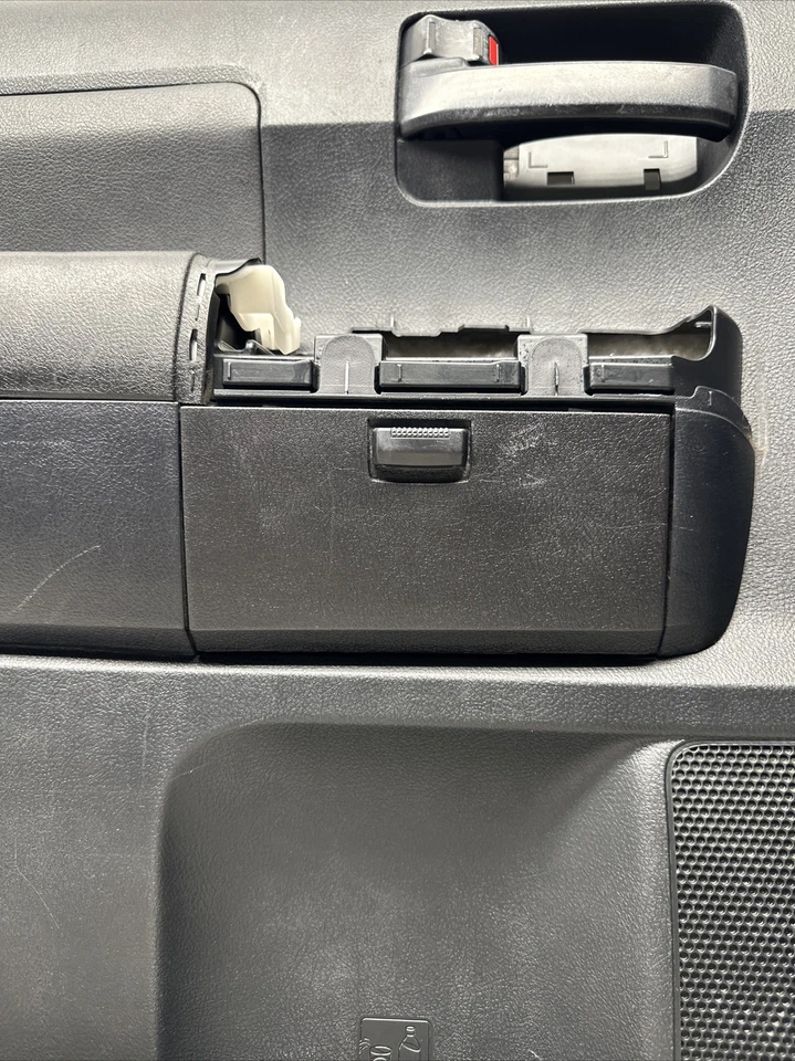 Toyota Tundra 2007-2013 doble cabina panel de moldura de puerta del conductor delantero izquierdo OEM Foto 3 de 4