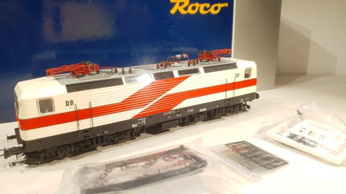 Roco H0 7500025 Elektrolok DR BR 243 001-5 "Weiße Lady" DC Analog Ep.IV 1:87 | Condition: Gebraucht
