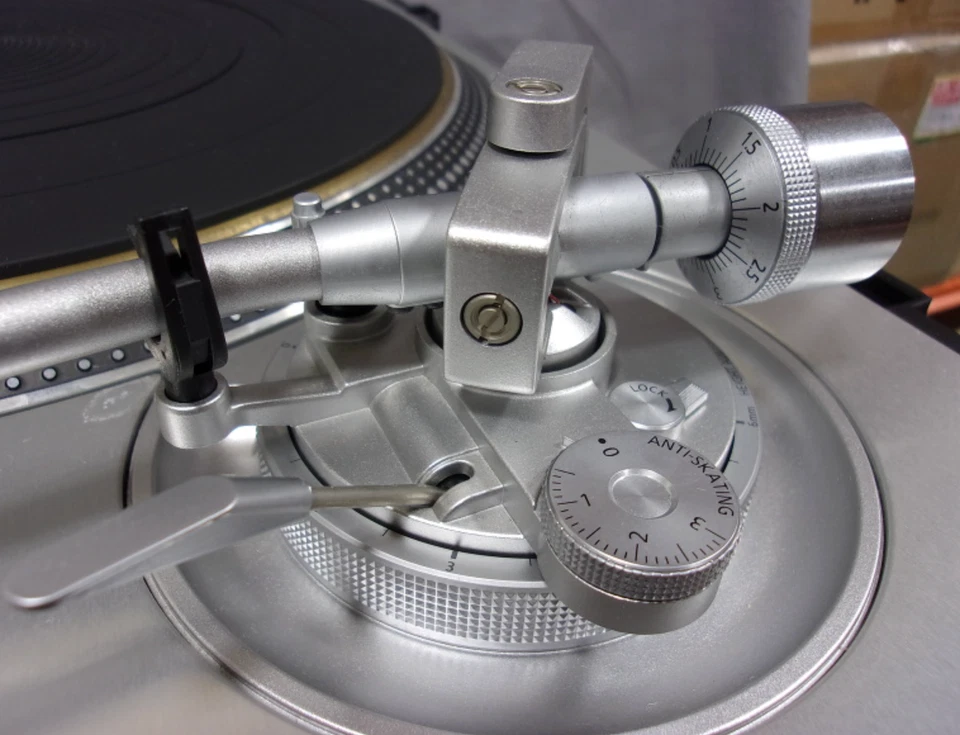 MADE IN JAPAN Technics SL-1200G-S Direct Drive Turntable Grand class Record - Image 3 of 4