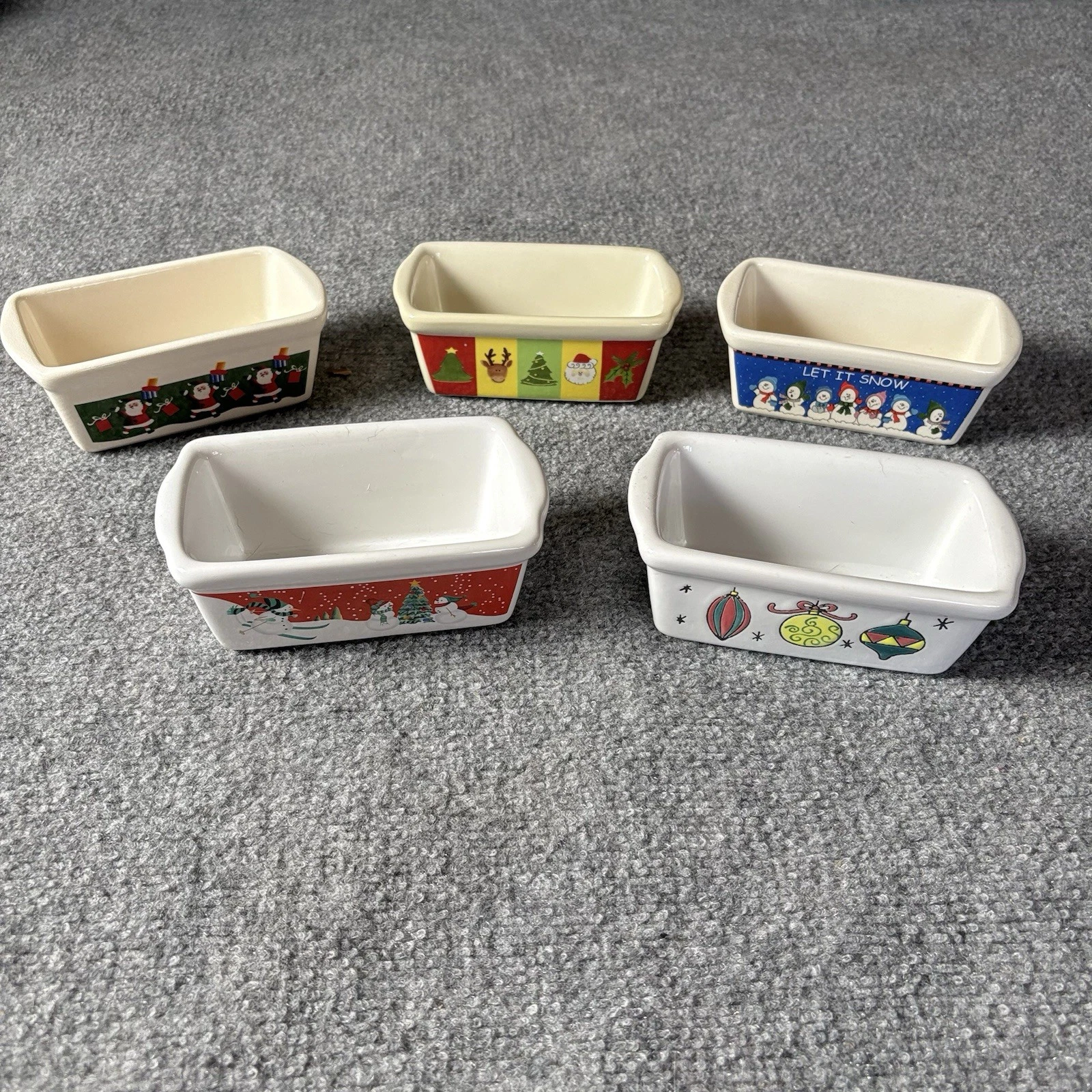 Vintage Christmas Mini Ceramic Loaf Pans Snowman Santa Trees Lot of 5 Festive
Opens in a new window