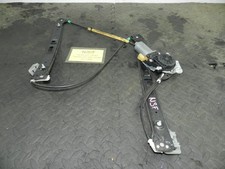 176. 2001 BMW 330D E46. PASSENGER SIDE FRONT DOOR WINDOW REGULATOR