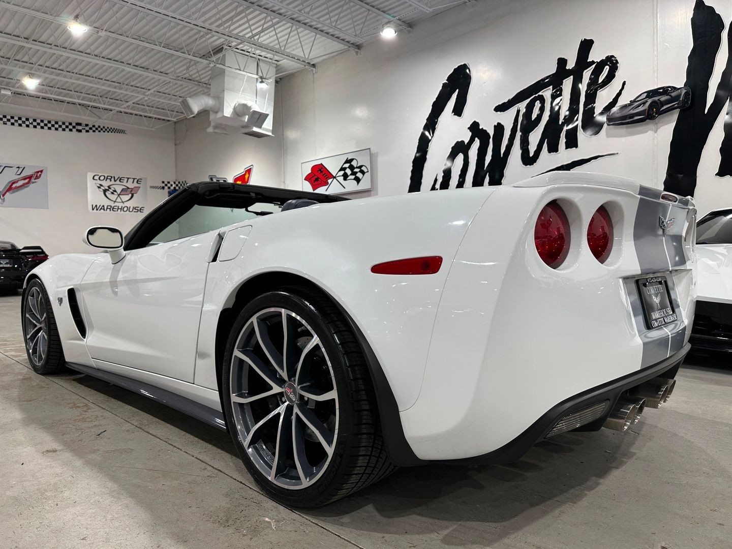 2013 [10U] Arctic White Chevrolet Corvette   | C6 Corvette Photo 5