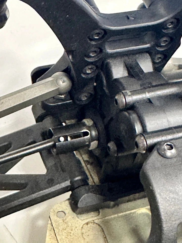 Kyosho Kit RC Tout Terrain RB6  1/10 0825 - Photo 4/4