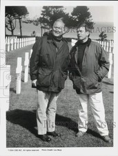 1994 Press Photo Dan Rather and General Norman Schwarzkopf at Normandy cemetery.